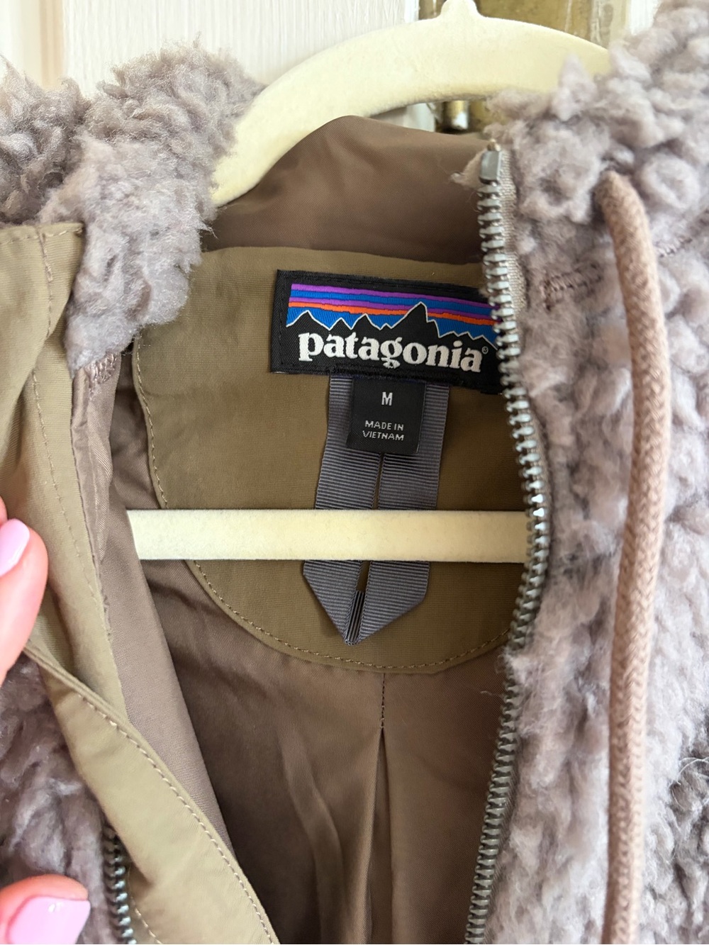 Patagonia Women’s Cozy Fleece Hooded Jacket - Brown Taupe - Picture 3 of 3